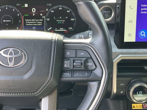 Used 2025 Toyota 4Runner Trailhunter image 23