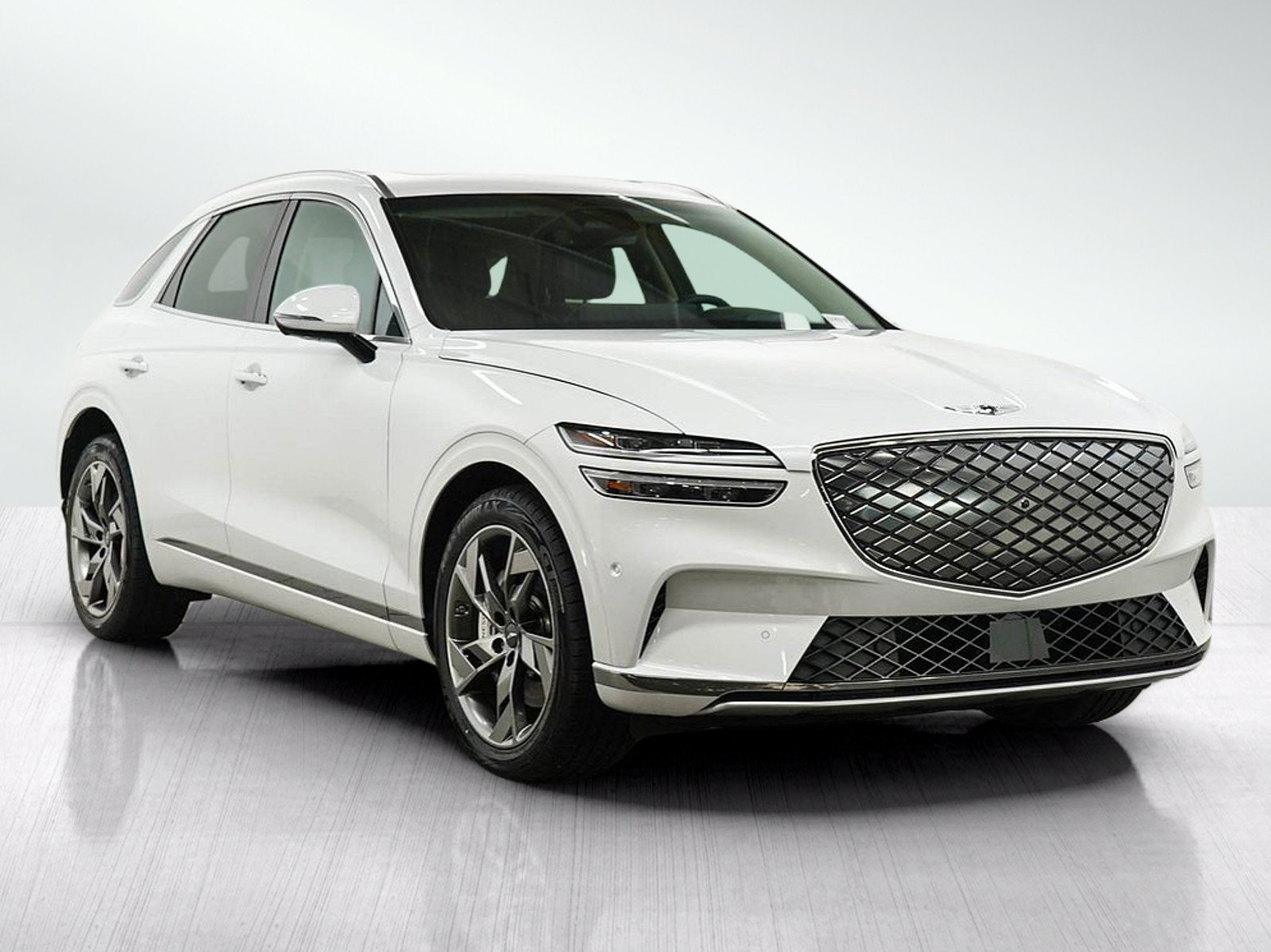 Used 2025 Genesis Electrified GV70 w/ Prestige Package AWD/4WD image 7