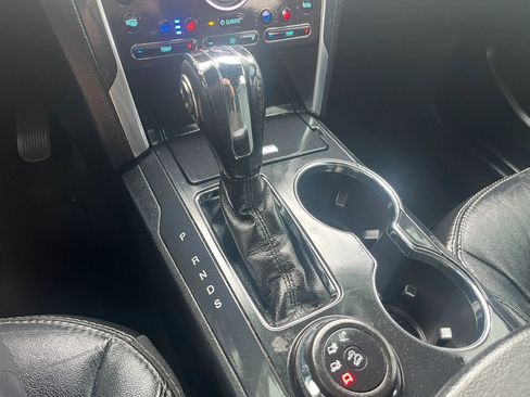 Used 2018 Ford Explorer Limited w/ Equipment Group 301A AWD/4WD image 26