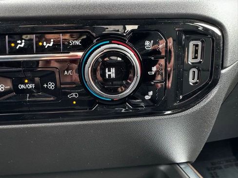 New 2026 Chevrolet Silverado 3500 High Country w/ Technology Package AWD/4WD image 15
