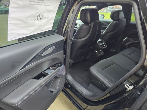 New 2026 Cadillac Lyriq V image 15