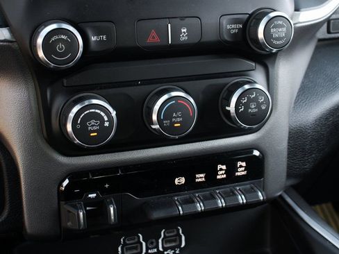 Used 2019 RAM 2500 Big Horn image 30