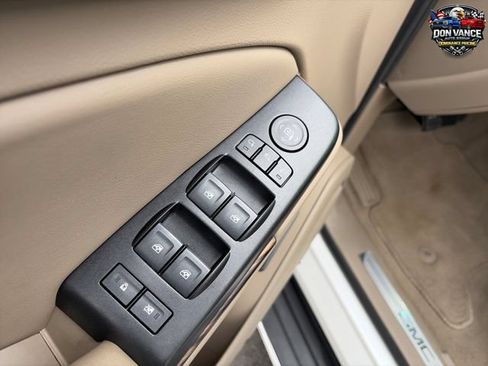 Used 2020 GMC Yukon SLT w/ Premium Edition AWD/4WD image 11