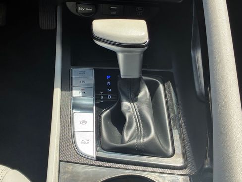 Certified 2024 Hyundai Elantra Limited FWD image 27