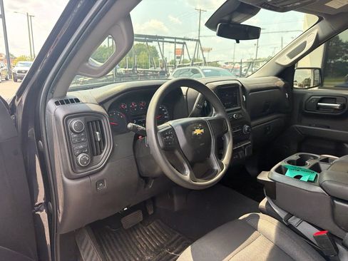 Used 2022 Chevrolet Silverado 1500 Custom AWD/4WD image 3