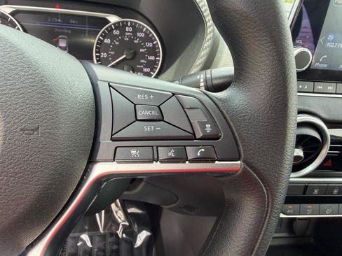 Used 2024 Nissan Sentra SV FWD image 25