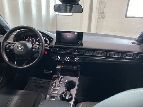 Used 2023 Honda Civic Sport image 8
