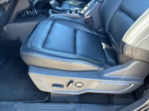 New 2025 Ford Bronco Outer Banks w/ Sasquatch Package image 13