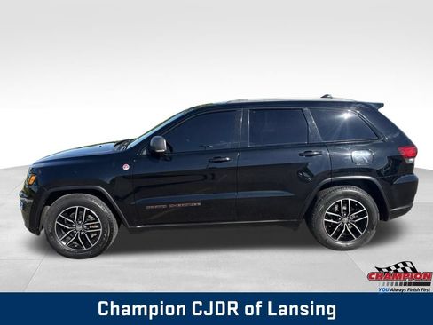 Used 2018 Jeep Grand Cherokee Trailhawk AWD/4WD image 4