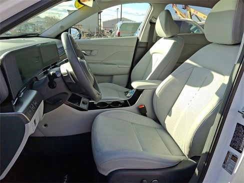 Used 2024 Hyundai Kona Limited image 13