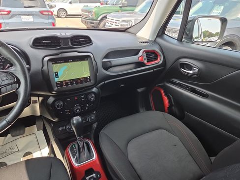 Used 2022 Jeep Renegade Trailhawk AWD/4WD image 27
