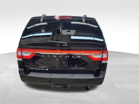 Used 2017 Lincoln Navigator L Reserve AWD/4WD image 37