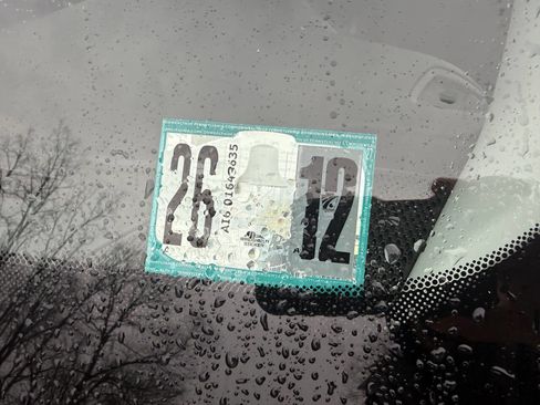 Used 2017 Jeep Renegade Latitude w/ Cold Weather Group image 12