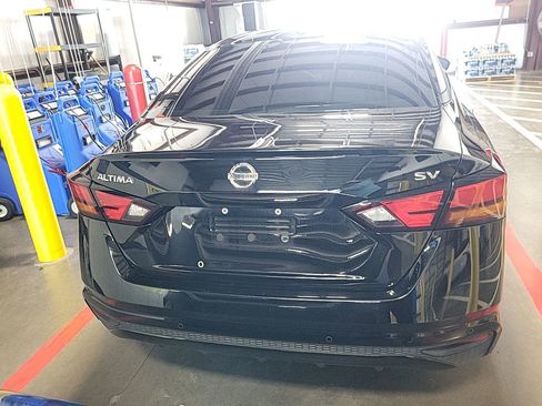 Used 2022 Nissan Altima 2.5 SV FWD image 7