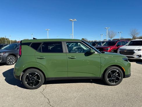 Used 2023 Kia Soul EX image 14