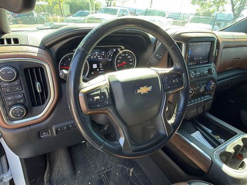 Used 2022 Chevrolet Silverado 3500 High Country w/ Safety Package II AWD/4WD image 10