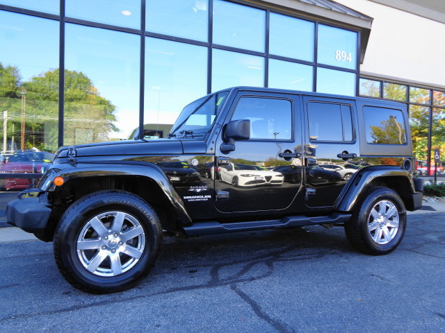 Used 2016 Jeep Wrangler Unlimited Sahara w/ Dual Top Group AWD/4WD image 1