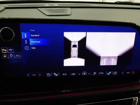 Used 2024 Chevrolet Traverse RS w/ LPO, Floor Liner Package FWD image 32