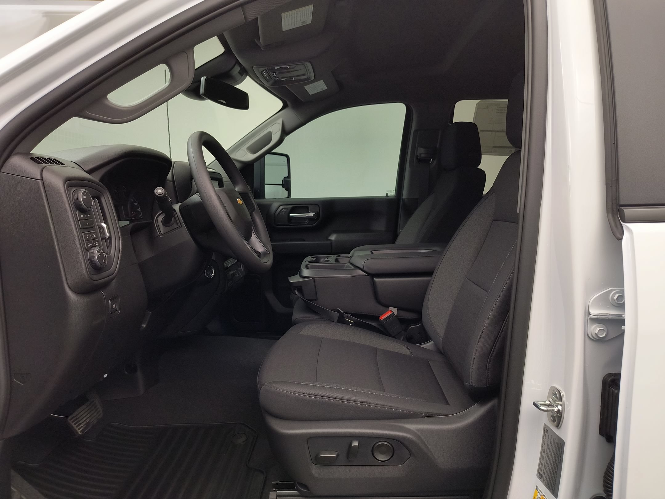 New 2026 Chevrolet Silverado 2500 Custom w/ Custom Value Package AWD/4WD image 5