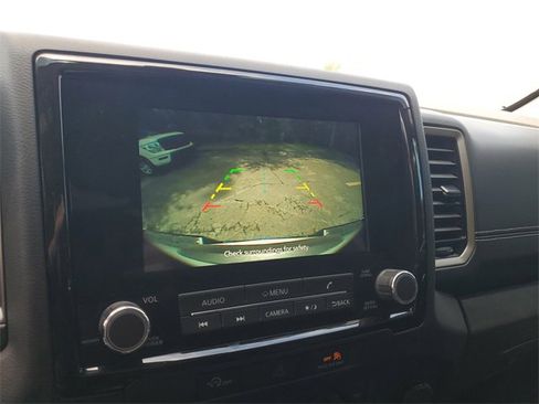 Certified 2024 Nissan Frontier SL w/ Technology Package image 21