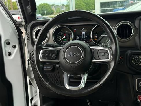 Used 2023 Jeep Wrangler Unlimited Rubicon 4xe w/ Cold Weather Group AWD/4WD image 7