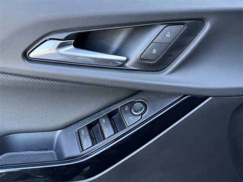 Used 2026 Chevrolet Equinox LT w/ Convenience Package II image 19