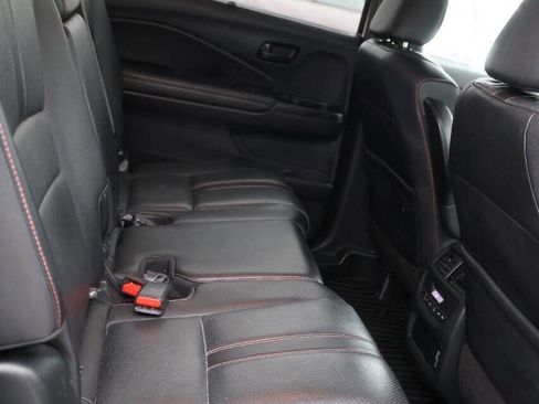 Used 2022 Honda Pilot TrailSport image 16