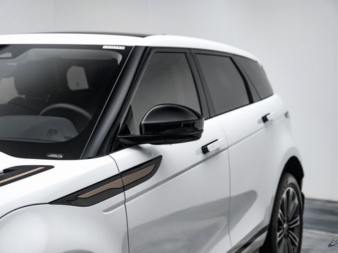 Used 2024 Land Rover Range Rover Evoque Dynamic SE image 24