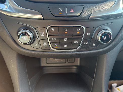 Used 2024 Chevrolet Equinox LT w/ LPO, Floor Liner Package image 10