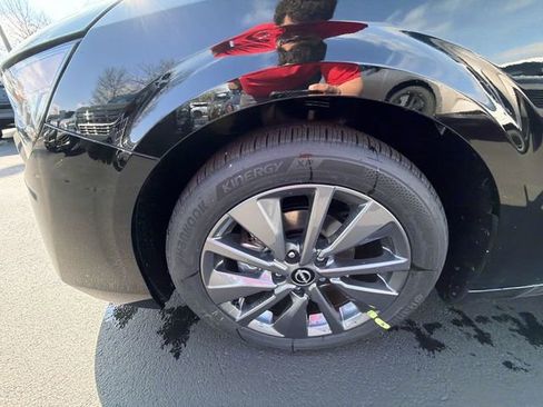New 2026 Nissan Sentra SL w/ Floor Mat Package FWD image 9