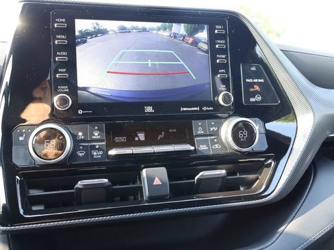 Certified 2021 Toyota Highlander XSE AWD/4WD image 24