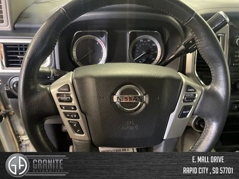 Used 2019 Nissan Titan SV w/ SV Convenience Package AWD/4WD image 16