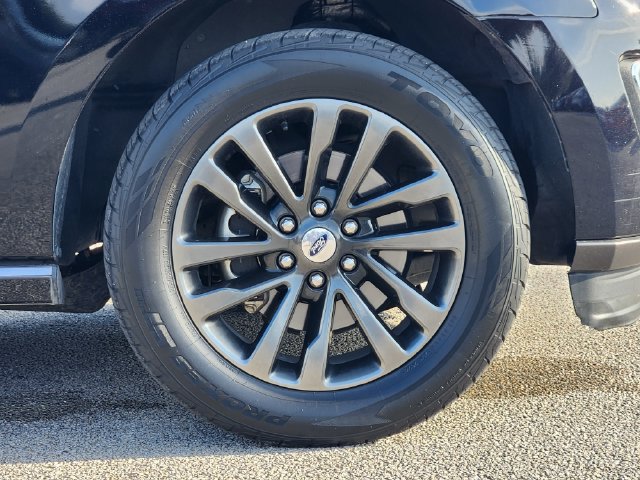 Used 2020 Ford Expedition Limited RWD image 11
