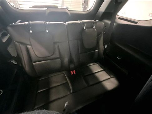 Used 2023 Ford Explorer XLT w/ Equipment Group 202A AWD/4WD image 17