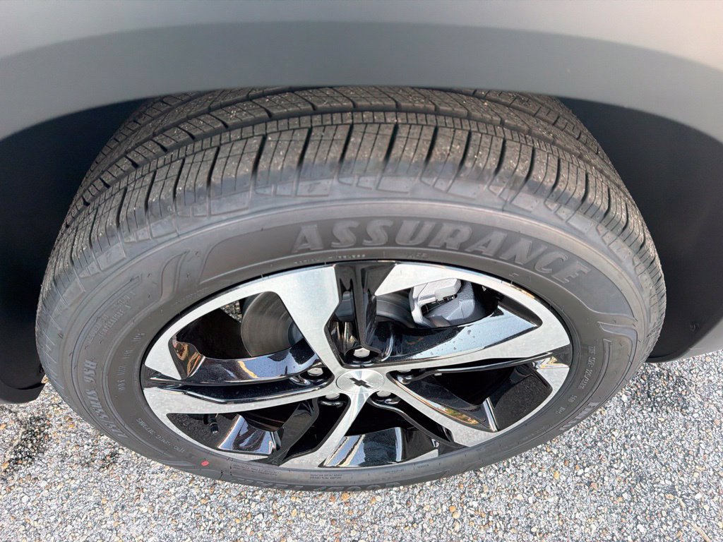 New 2026 Chevrolet Trax RS w/ Sunroof Package FWD image 12