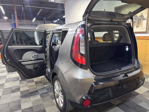 Used 2016 Kia Soul + w/ Primo Package FWD image 13