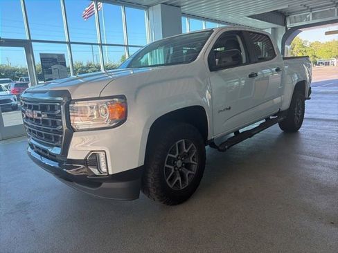 Used 2022 GMC Canyon AT4 w/ Driver Alert Package AWD/4WD image 3