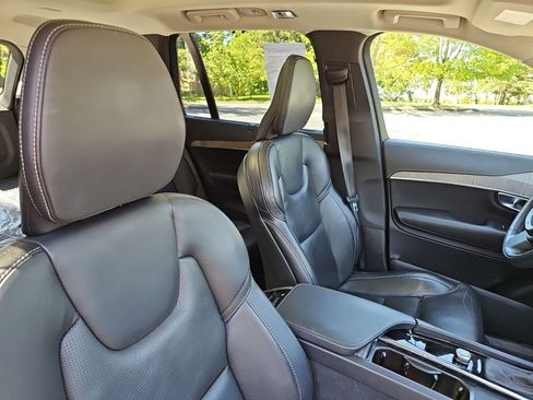 Used 2022 Volvo XC90 T6 Inscription w/ Advanced Package AWD/4WD image 11