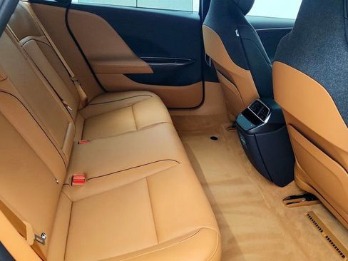 Used 2024 Lucid Air Touring image 21