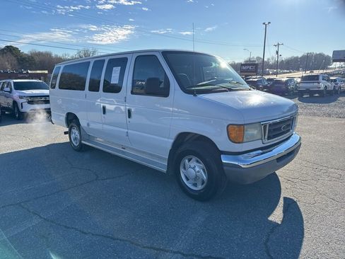 Used 2003 Ford E-350 and Econoline 350 XLT image 7