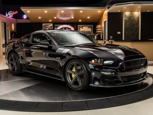 Used 2022 Ford Mustang GT w/ Equipment Group 301A RWD image 9
