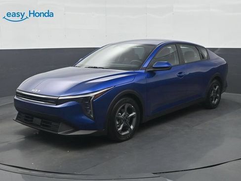 Used 2025 Kia K4 FWD image 3