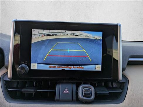 Used 2024 Toyota RAV4 LE image 13