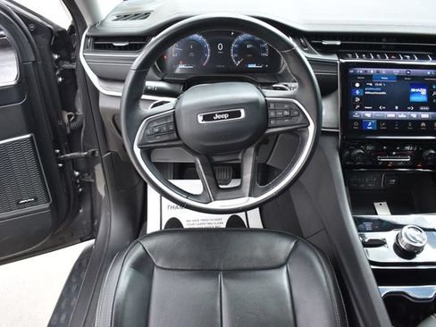 Used 2022 Jeep Grand Cherokee L Limited w/ Luxury Tech Group II AWD/4WD image 17
