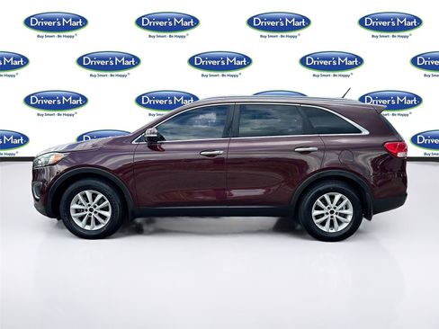 Used 2017 Kia Sorento FWD image 4