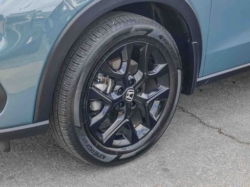 Used 2025 Honda HR-V Sport image 9