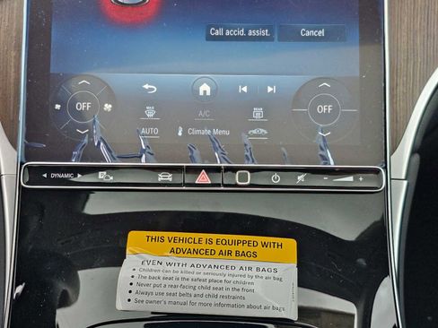 Used 2023 Mercedes-Benz GLC 300 4MATIC image 29