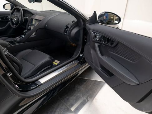 Used 2024 Jaguar F-TYPE R AWD/4WD image 20