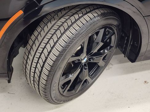 Used 2020 BMW X7 xDrive40i w/ Parking Assistance Package AWD/4WD image 36