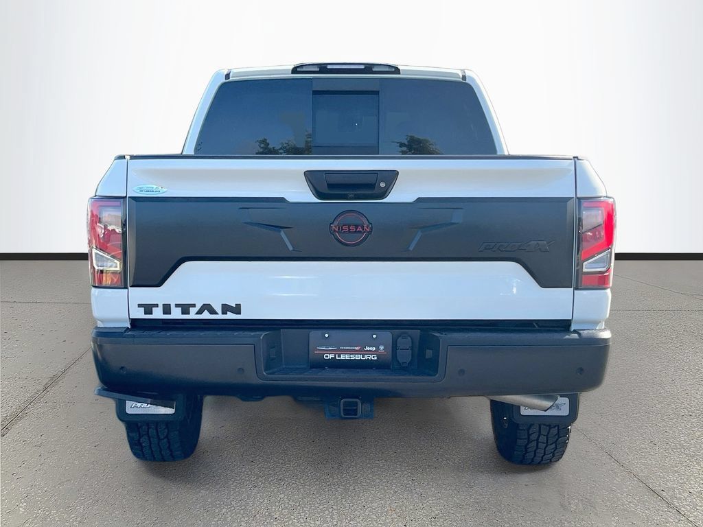 Used 2023 Nissan Titan PRO-4X w/ Pro-4x Convenience Package AWD/4WD image 6